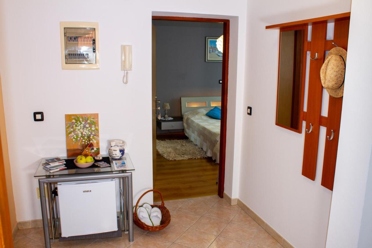 Room Adry Rovinj Bagian luar foto